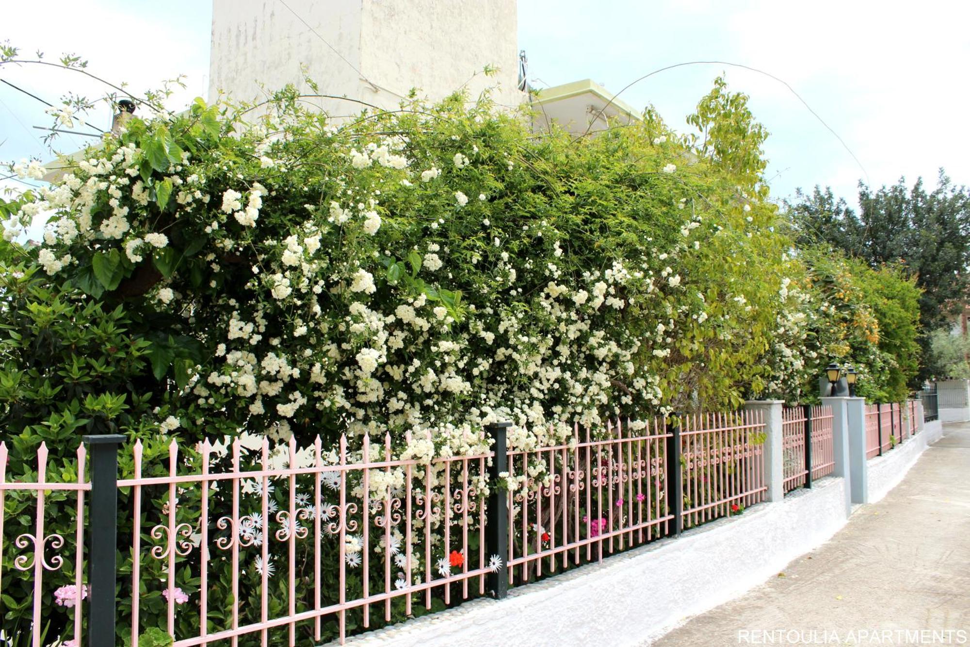 Rentoulia Apartments Poulithra Luaran gambar