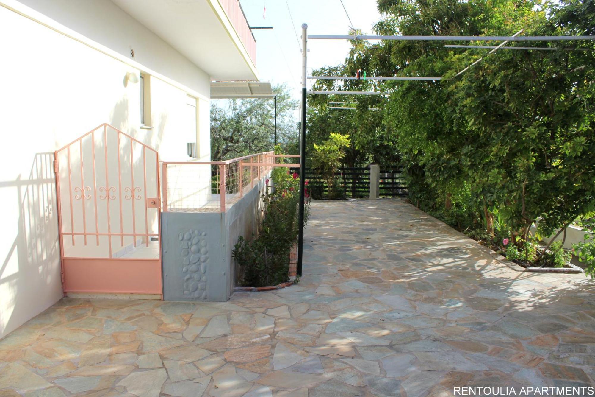 Rentoulia Apartments Poulithra Luaran gambar